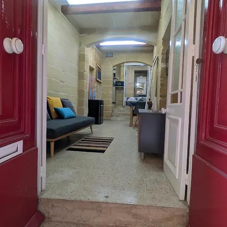 Ruwts Authentic Maisonette דירה *