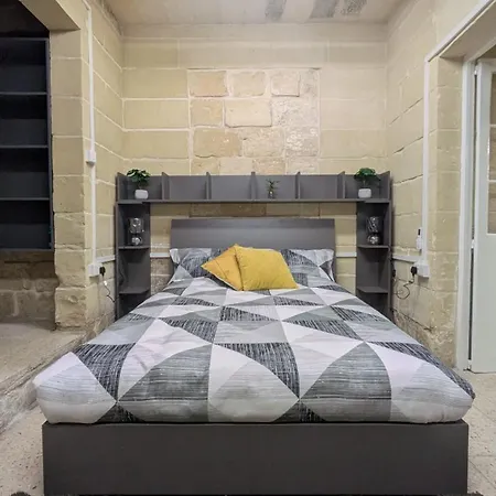 Ruwts Authentic Maisonette Apartment Valletta