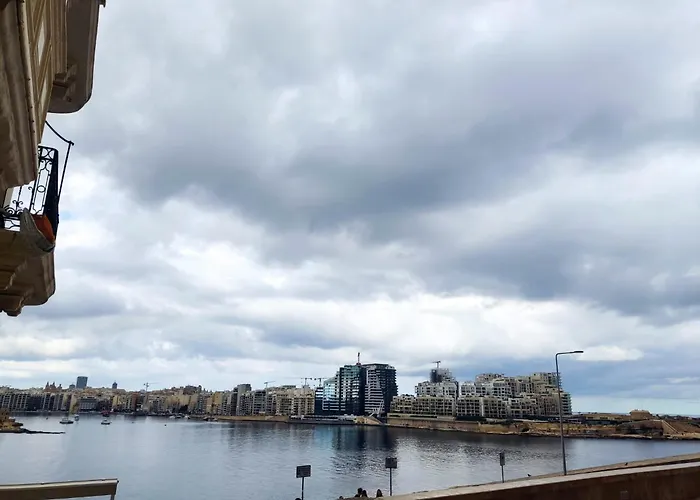 Ruwts Authentic Maisonette Valletta